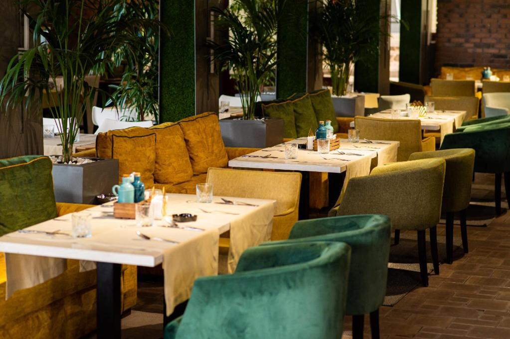 Hotel Brilliant Meses Zilah Kültér fotó