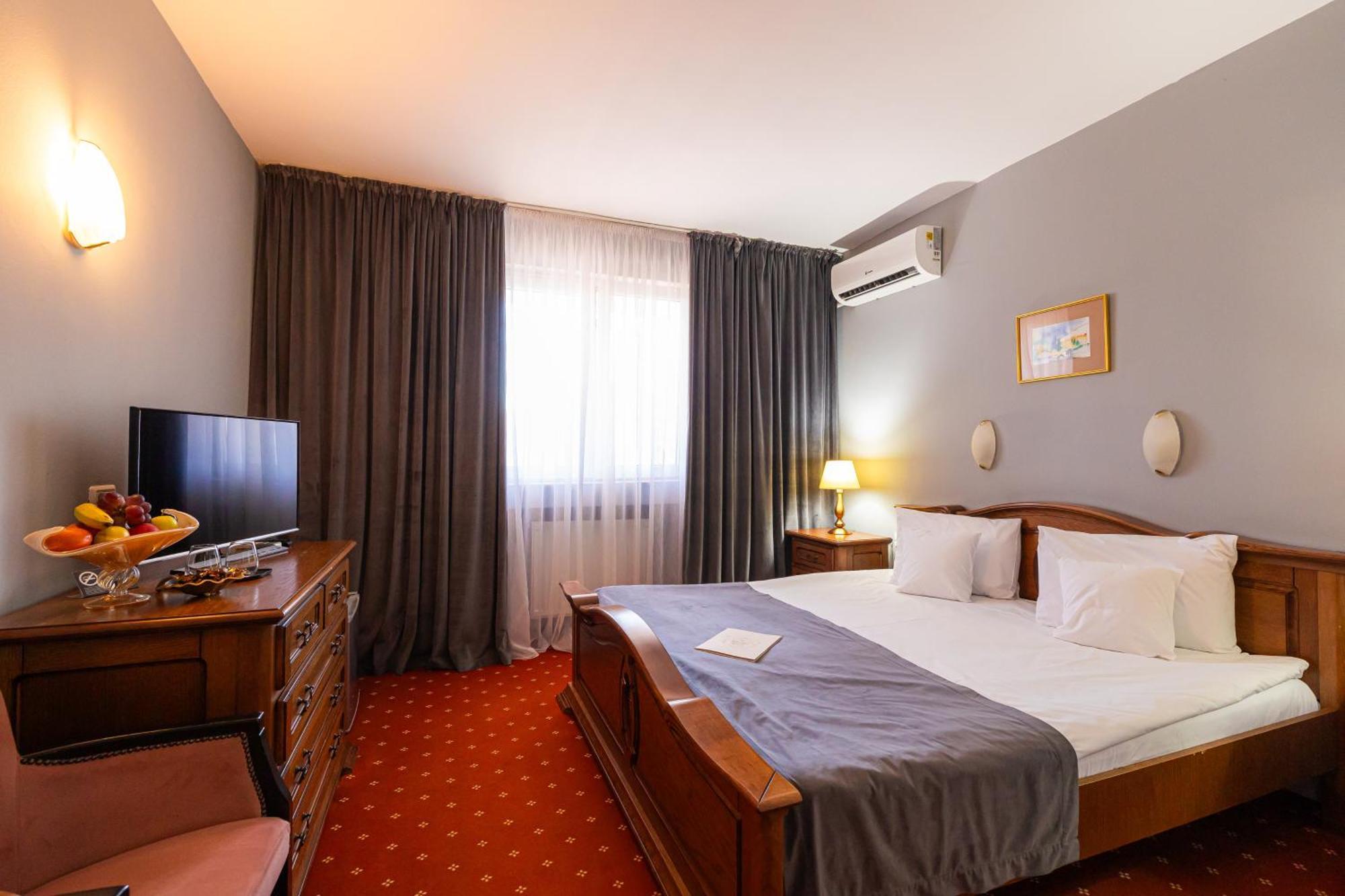 Hotel Brilliant Meses Zilah Kültér fotó