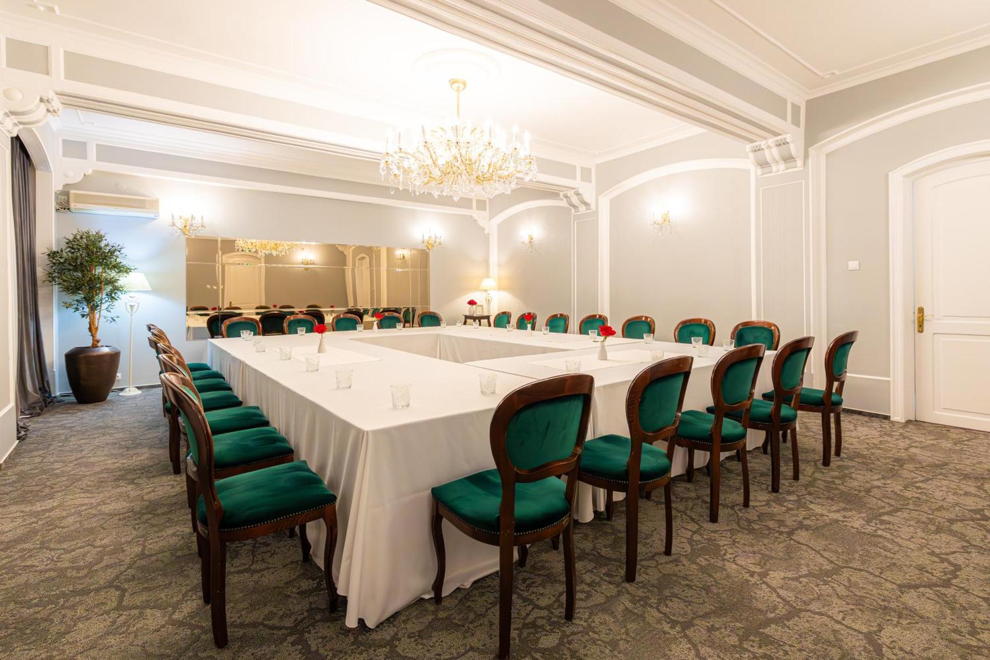 Hotel Brilliant Meses Zilah Kültér fotó