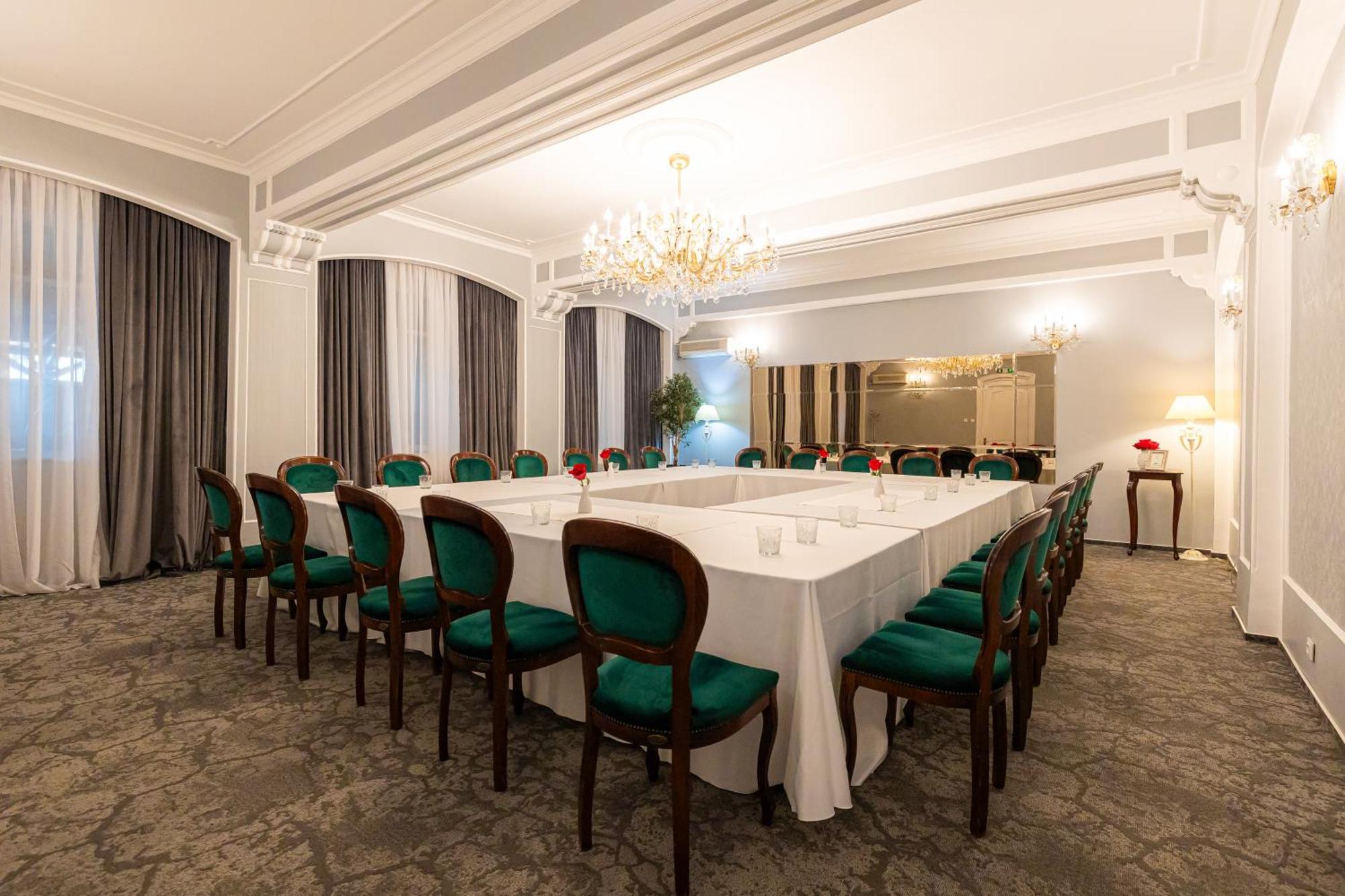 Hotel Brilliant Meses Zilah Kültér fotó