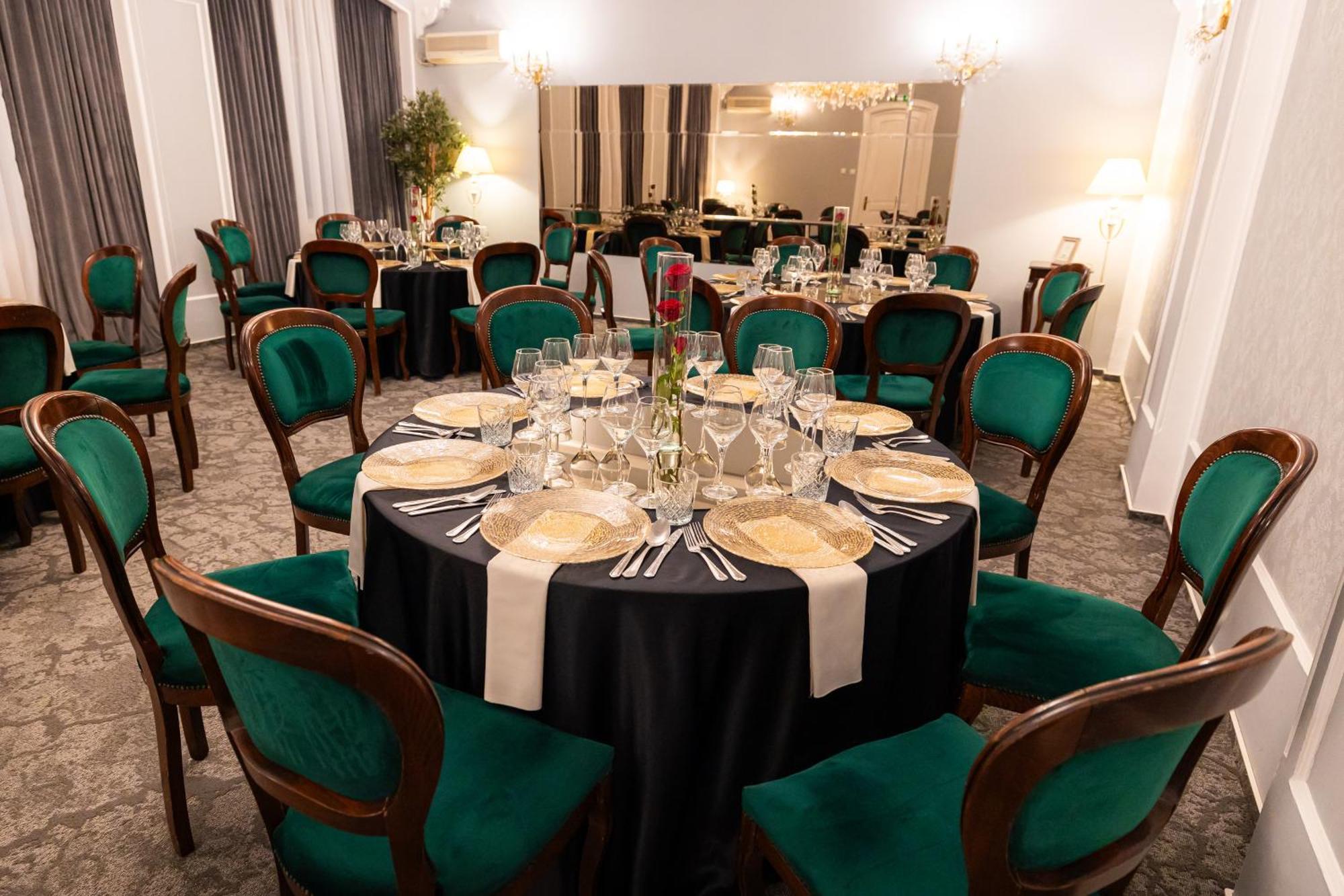 Hotel Brilliant Meses Zilah Kültér fotó