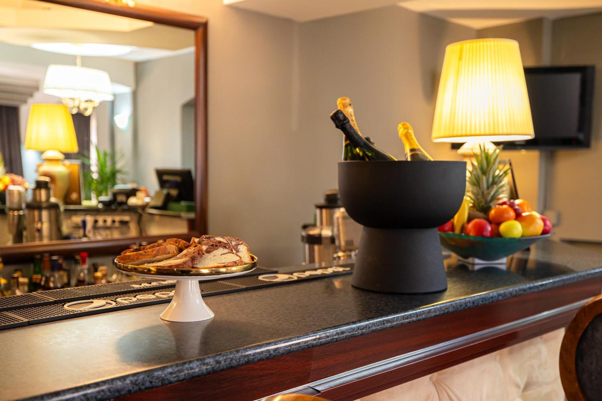 Hotel Brilliant Meses Zilah Kültér fotó