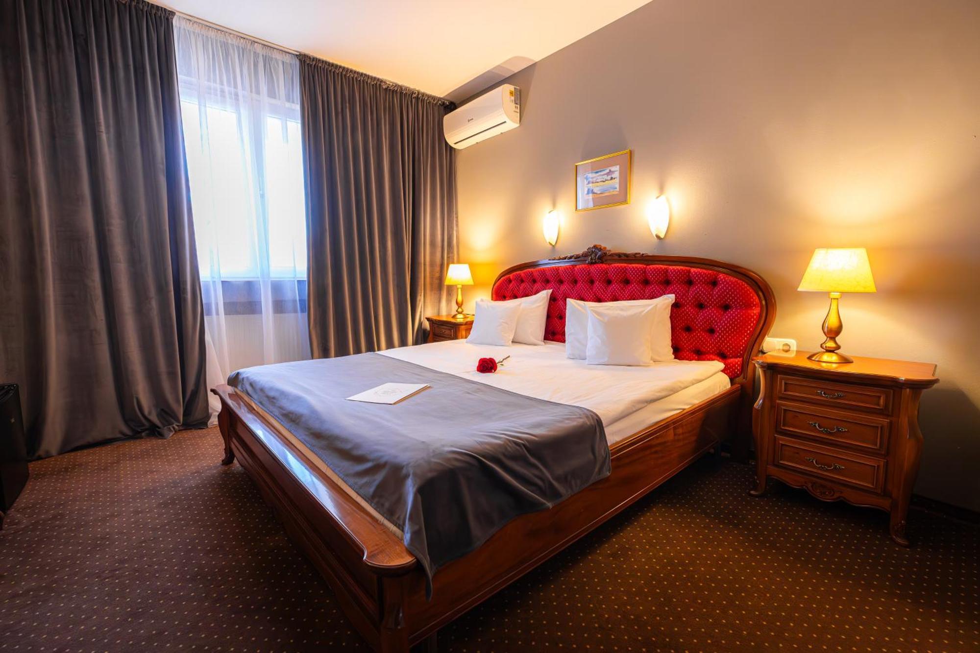 Hotel Brilliant Meses Zilah Kültér fotó