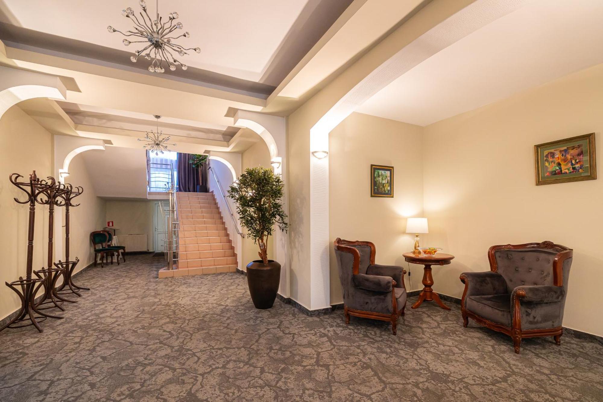 Hotel Brilliant Meses Zilah Kültér fotó
