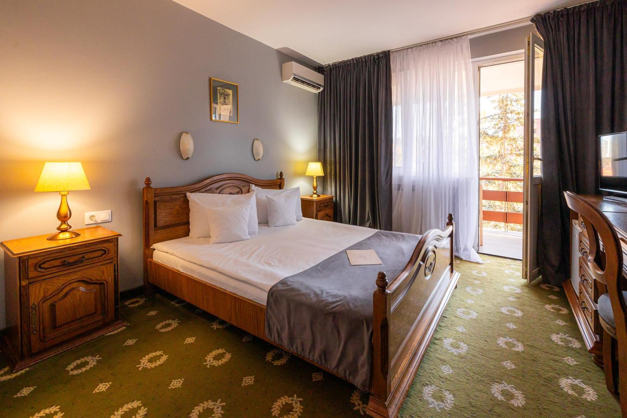 Hotel Brilliant Meses Zilah Kültér fotó